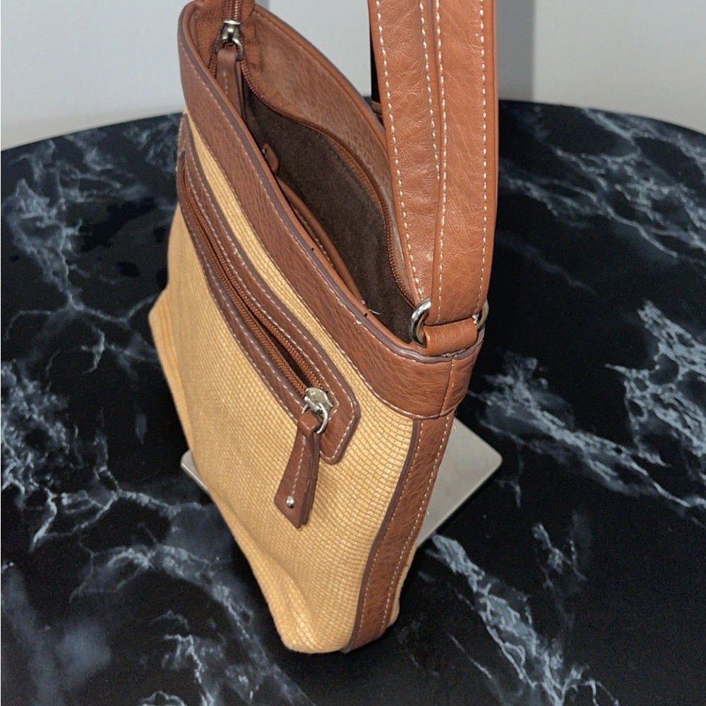 CHAPS Handbag Crossbody Purse Brown Tan - Picture 8 of 11